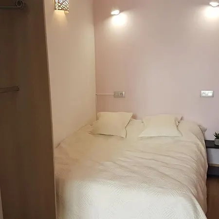 Apartment Cozy And Well-appointed Studio Close To The Sea