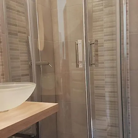Cozy And Well-appointed Studio Close To The Sea Cannes